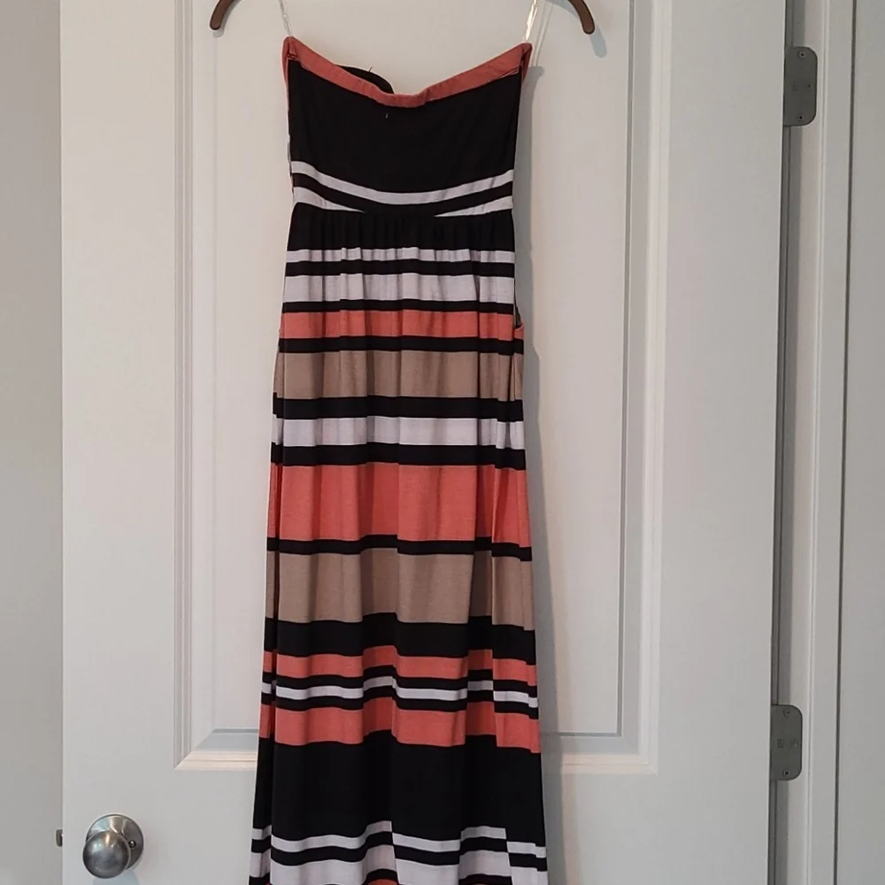 Strapless striped Maxi Dress - Picture 4 of 4